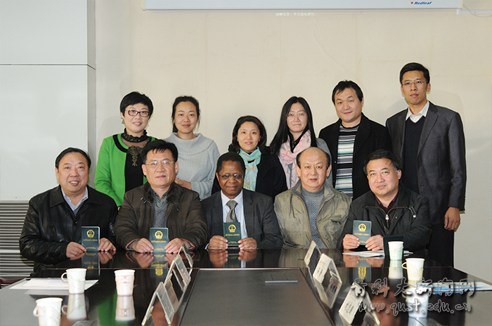 青岛市人社局到青科大调研高层次人才工作